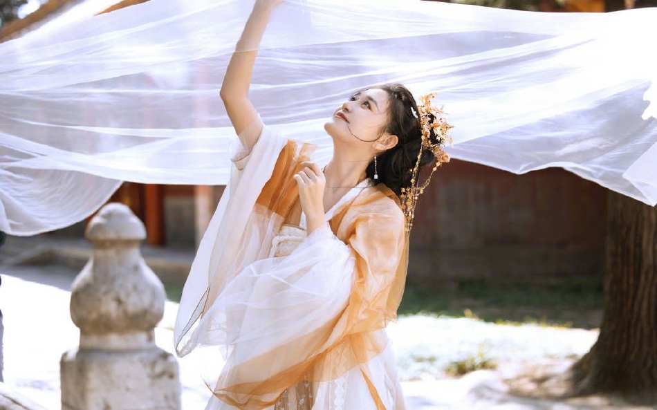 去年12月,中央经济工作会议提出,“要以提高技术、能耗、排放等标准为牵引,推动大规模设备更新和消费品以旧换新”。今年2月,中央财经委员会第四次会议再次部署“实行大规模设备更新和消费品以旧换新”。今年3月,国务院印发《推动大规模设备更新和消费品以旧换新行动方案》,明确了5方面20项重点任务。