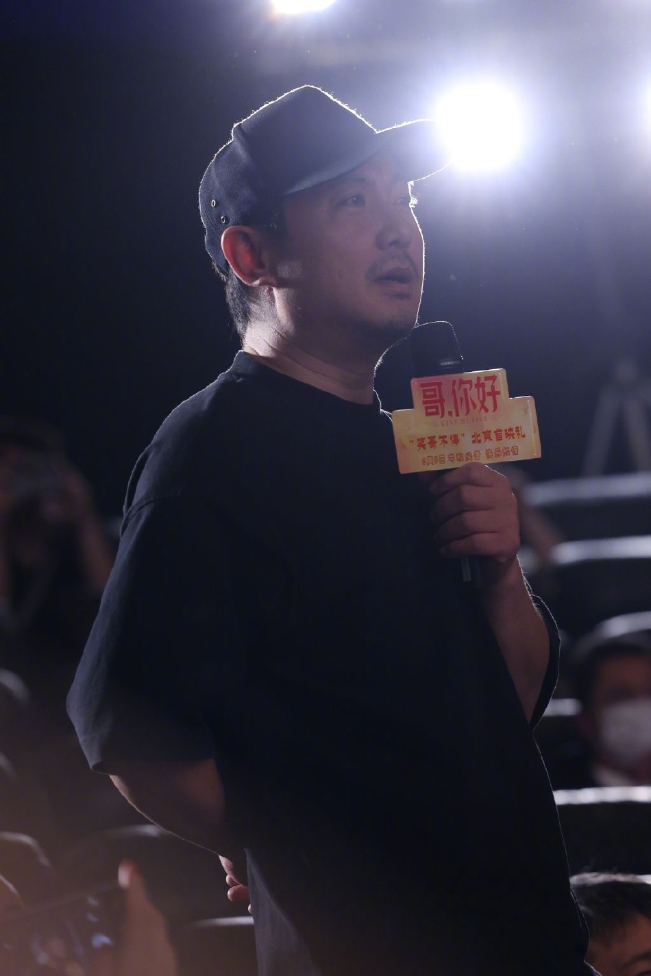 　　去哪儿数据显示，消息发布后，去哪儿平台“澳大利亚”机票搜索量环比增长四成以上。在去哪儿平台上，飞往澳大利亚的航线覆盖多个城市。悉尼可直飞北京、上海、广州、深圳、成都、杭州、重庆、南京、厦门、天津、济南、西安、海口、郑州、太原等多个城市，暑期从郑州、重庆、天津往返悉尼更便宜，价格在2500元左右。此外，墨尔本可直飞北京、上海、广州、成都、杭州、南京、厦门、青岛、海口等城市，上海、广州也有直飞布里斯班的航班在售。从旅游订单来看，大堡礁、悉尼歌剧院、出海观海豚受到旅客欢迎，8-12日团预订更多。在澳大利亚，旅客可以出海观鲸、看企鹅归巢，体验特色风情。