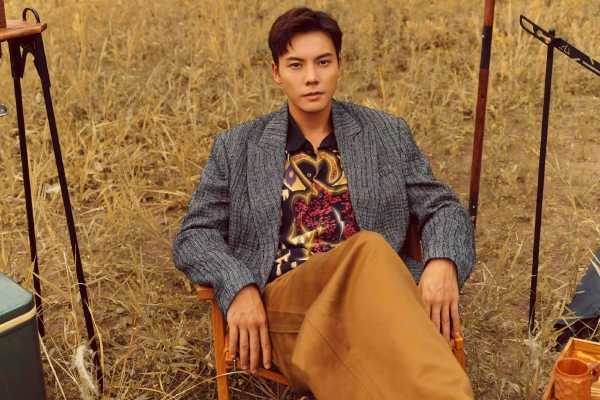 　　同日，工商银行发布公告称，该行董事会秘书官学清先生因年龄原因，辞去该行董事会秘书及公司秘书职务，由副行长段红涛代行工商银行董事会秘书职责的议案。