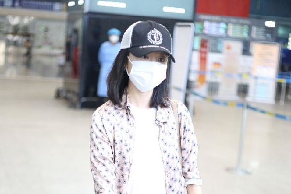 　　沈建忠认为，全社会应持续开展文明养犬的宣传和教育工作，提升文明养犬意识，共同促进养犬管理规范化。例如加强社区管理，提示动物主人养犬必须规范，对他人造成惊吓的应进行警示教育；增设针对养犬主人的考试，倒逼其掌握养犬相关的法律法规以及饲养方面的知识。