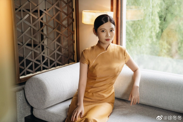 　　[环球时报综合报道]“一段时间以来，比亚迪、吉利等中国自主品牌的崛起给不少外国汽车品牌带来压力。”美国cnbc网站18日报道称，美银证券汽车产业分析师约翰·墨菲当天在美国汽车媒体协会有关活动中表示，美国底特律三巨头（即通用汽车、福特汽车和斯特兰蒂斯）应“尽快”退出中国市场。他同时警告说，美国三大车企需要采取更严厉的措施削减开支，尤其是在内燃机业务方面，因为这是目前利润的主要来源。