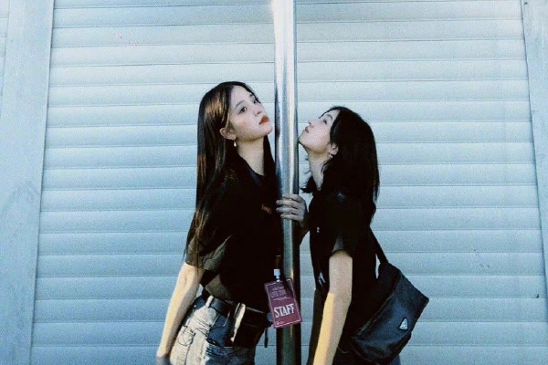 　　游盈隆表示，赖清德上任第一个月，只获不到半数台湾民众的支持，赖清德社会支持基础的流失是全面性的，不同程度的。游盈隆指出，根据相关经验证据，近一个月赖清德社会支持基础的流失主要原因至少有三：