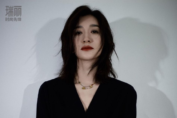 　　在致辞环节，张德芹表示，茅台的稳定健康、可持续发展需要股东们的理解和支持，希望股东们与茅台共建共识，共同致力于茅台的长远发展。