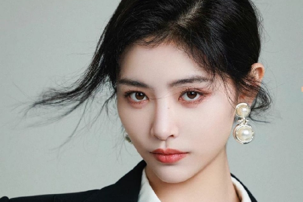 　　3月13日，中央金融委员会办公室、中央金融工作委员会召开会议，学习贯彻全国两会精神，中央金融委员会办公室主任、中央金融工作委员会书记何立峰出席会议并讲话。