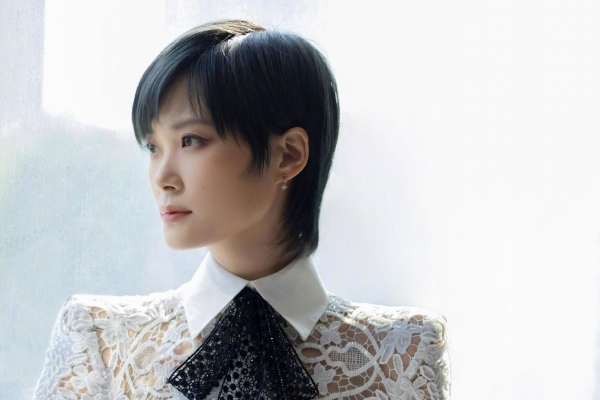 　　上述会议后，召开了中福会第八届执委会第一次主席会议，中国福利会第八届执委会主席李斌，副主席王嘉毅、顾朝曦、李逸平、张晓敏出席会议，中福会党组成员和有关工作人员参加会议。