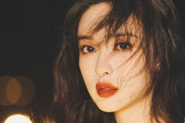 　　世界经济论坛亚博安卓下载官网17日刊文称，中国已成为全球最大的电动汽车市场，中国车企生产的电动汽车占全球电动汽车总产量的一半以上。而在这一市场上，墨菲和其他分析师认为，美国车企当下很难抵挡中国自主品牌的实力。墨菲说，消费者现在对中国自主品牌的“忠诚度”很强，尤其是在美国对中国电动汽车征收超过100%的关税后，这种“忠诚度”可能会变得更加强烈。