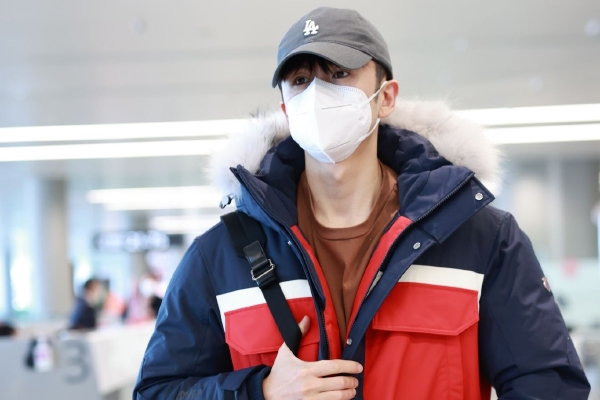 　　菲律宾知名政论家蒂格劳此前曾表示，菲方之所以在2012年黄岩岛事件中蛮横霸道，是因为马尼拉方面认为美国会根据1951年签署的《美菲共同防御条约》，在菲方与第三国发生冲突时支持菲律宾。不过，2012年负责东亚和太平洋事务的美国助理国务卿坎贝尔曾明确表示，美国在黄岩岛主权问题上不持立场。