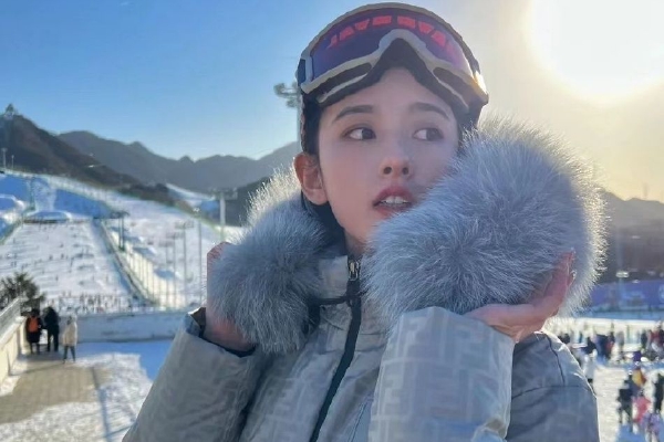 　　曾文莉认为，在职业选手商业价值充分释放后，其成功效应才会吸引更多的人群尤其是青少年从事网球运动，而这是中国网球经济发展的根基。