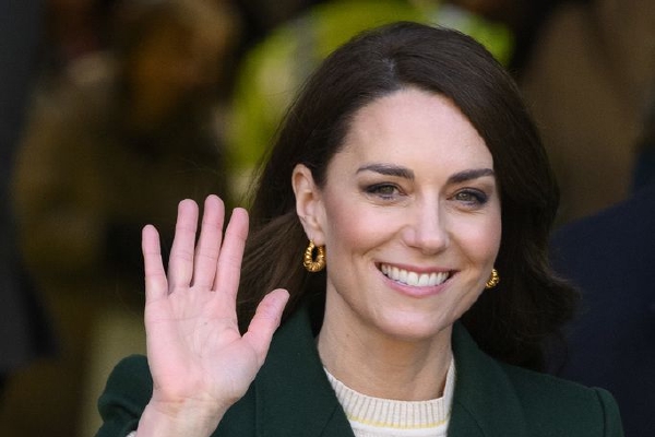 　　这是杭州城区人口首次突破1000万大关，达到1002.1万，成为长三角继上海之后的第二个超大城市。至此，长三角地区的超大、特大城市数量达到了5座，分别为上海、杭州2座超大城市，以及南京、合肥、苏州3座特大城市，占全国超大特大城市总数量的1/4。