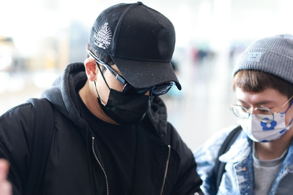 　　在同匈牙利领导人举行会谈时，习主席说，中国-中东欧国家合作具有强大内生动力。中方愿同匈方继续引领共建“一带一路”合作和中国-中东欧国家合作正确方向，推动合作走深走实。