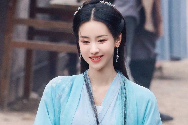 　　6月21日，中央纪委国家监委发布消息，自然资源部原党组成员，中国地质调查局原党组书记、局长钟自然被开除党籍，涉嫌受贿、故意泄露国家秘密犯罪问题移送检察机关依法审查起诉。