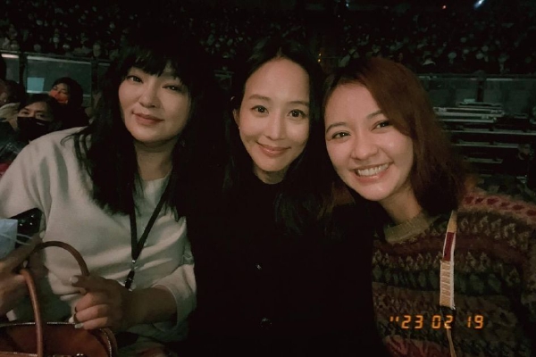 　　在施鹏鹏看来，中国足协某些人员肆无忌惮设租敛财，处心积虑将权力“变现”，这暴露出足协管理体制混乱，在干部提拔、调动和任免中尚未形成科学、规范的规章制度，这给予了“圈子文化”“山头主义”发展空间。