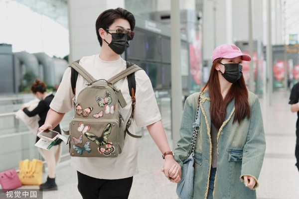 　　金壮龙提到，我国建成了全球规模最大、技术领先的通信网络设施，5g基站已经达到338万个，实现了市市通千兆、县县通5g、村村通宽带。培育了12.4万家专精特新中小企业，其中专精特新“小巨人”企业达到1.2万家。这些企业在强链补链延链中发挥了重要作用。