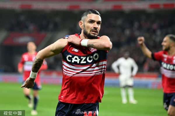 审查期间,该国间谍情报机关态度强硬,粗暴搜查并扣押李某个人物品,诬称李某的调研工作实为开展情报搜集等危害该国国家安全的活动。李某起初还据理力争,拒绝承认对方安插在自己身上的莫须有罪名,但在对方长时间以“不保障其生命安全”和“终身监禁”等威胁恐吓下,李某为确保自身人身安全,只得被迫签署“自愿”与该国间谍情报机关合作的协议,并按要求向该国间谍情报机关提供了一些内部科研信息。