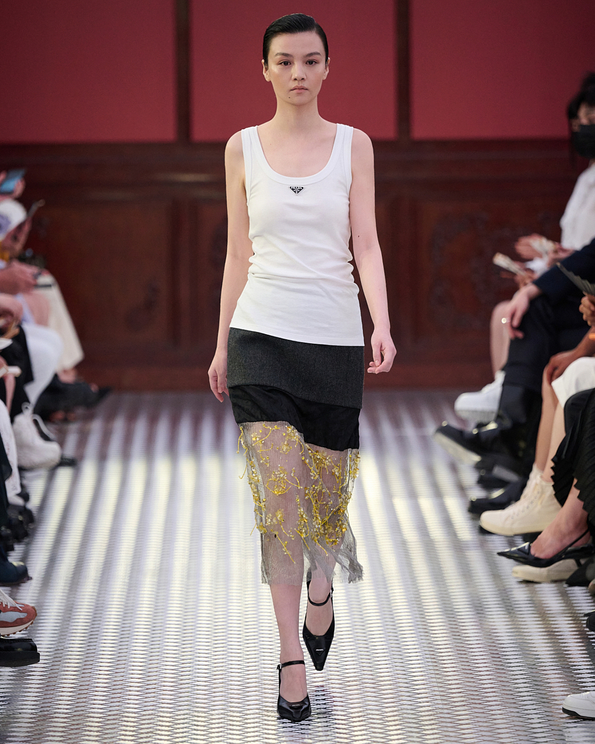 历史地震:根据中国地震台网速报目录,震中周边200公里内近5年来发生4级以上地震共257次,最大地震是2022年9月18日在台湾花莲县发生的6.9级地震(距离本次震中55公里),按震级大小前50次历史地震分布如图。