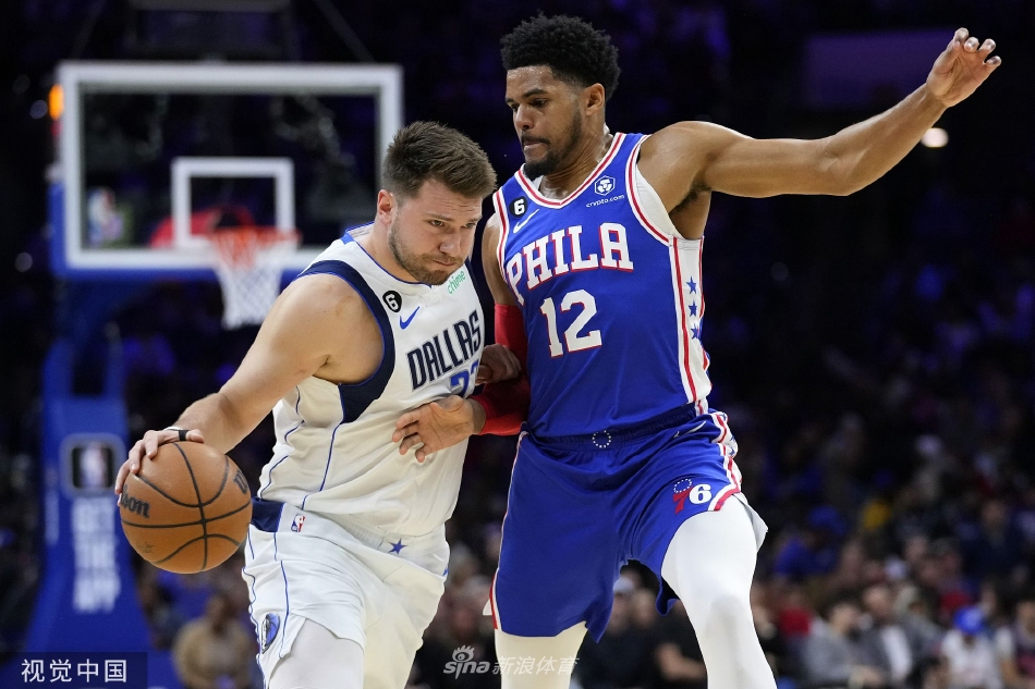 丁铎表示,对于菲律宾近一段时间在涉及南海叙事和认知层面的颠倒黑白、混淆视听的种种做法,地区国家和国际社会中的有识之士看得清清楚楚明明白白,不会被菲歪曲解读和恶意炒作所误导。