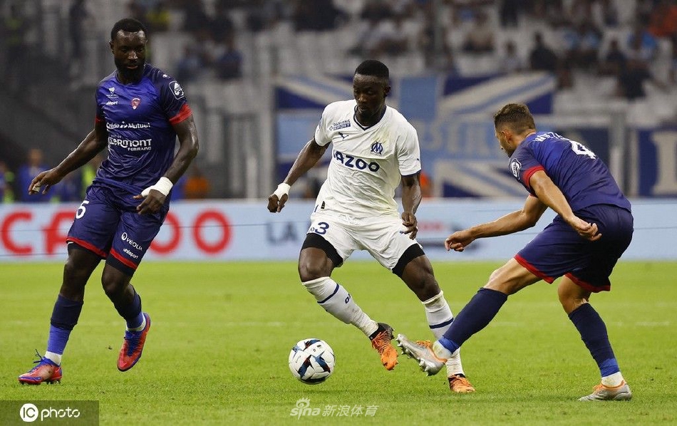 　　经查，王一新丧失理想信念，背弃初心使命，结交政治骗子，对抗组织审查；违背组织原则，隐瞒不报家庭房产情况，在组织谈话时不如实说明问题，违规选拔任用干部并收受财物；违规收受礼金，接受私营企业主低价装修，利用职权为特定关系人谋取利益，搞权色、钱色交易；道德败坏；以权谋私，大搞权钱交易，利用职务便利为他人在土地开发、项目承揽等方面谋利，并非法收受巨额财物。